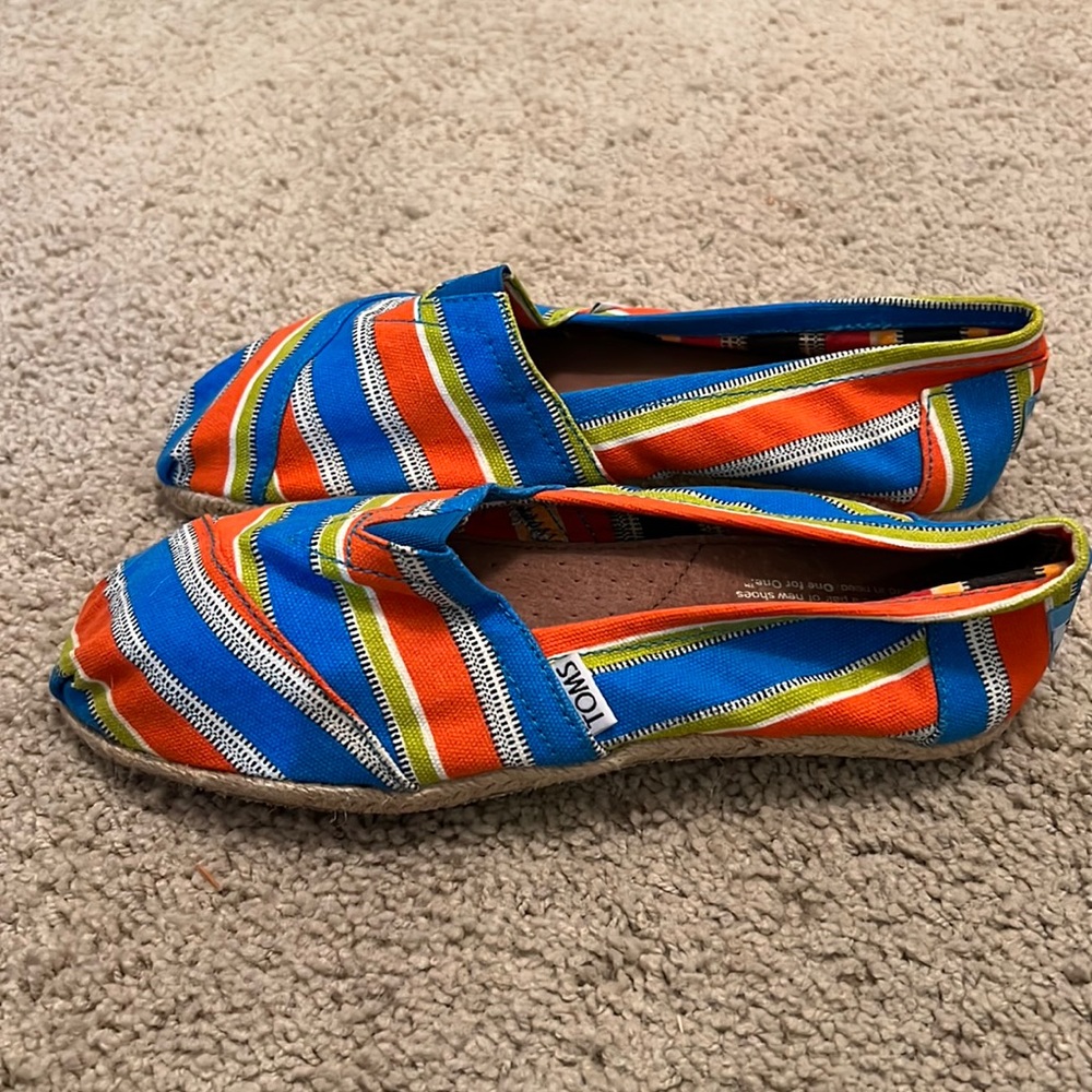 TOMS Bright Eci Striped Classic Shoe Size 9